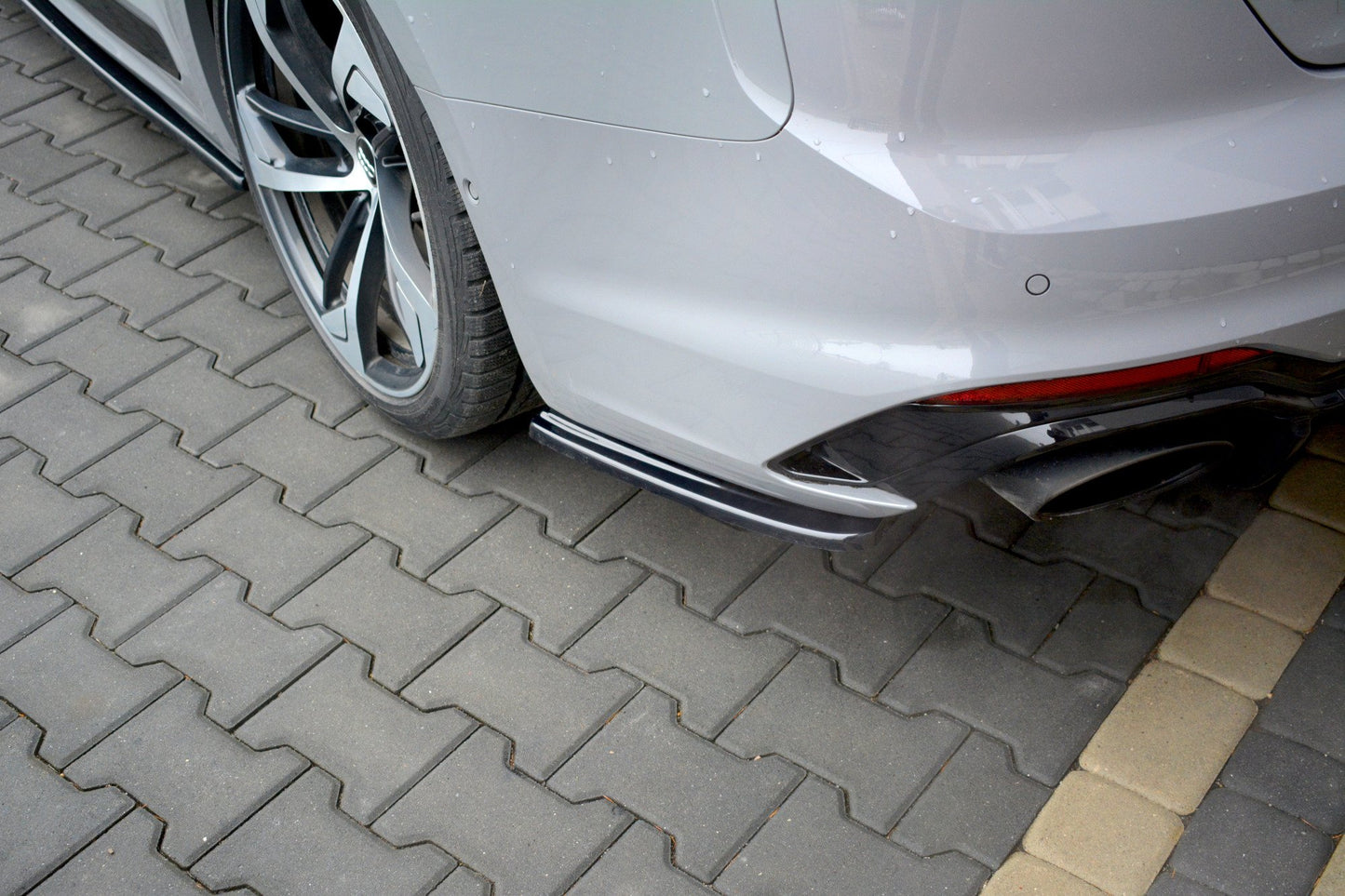 Heck Ansatz Flaps Diffusor für Audi RS5 F5 Coupe  schwarz matt