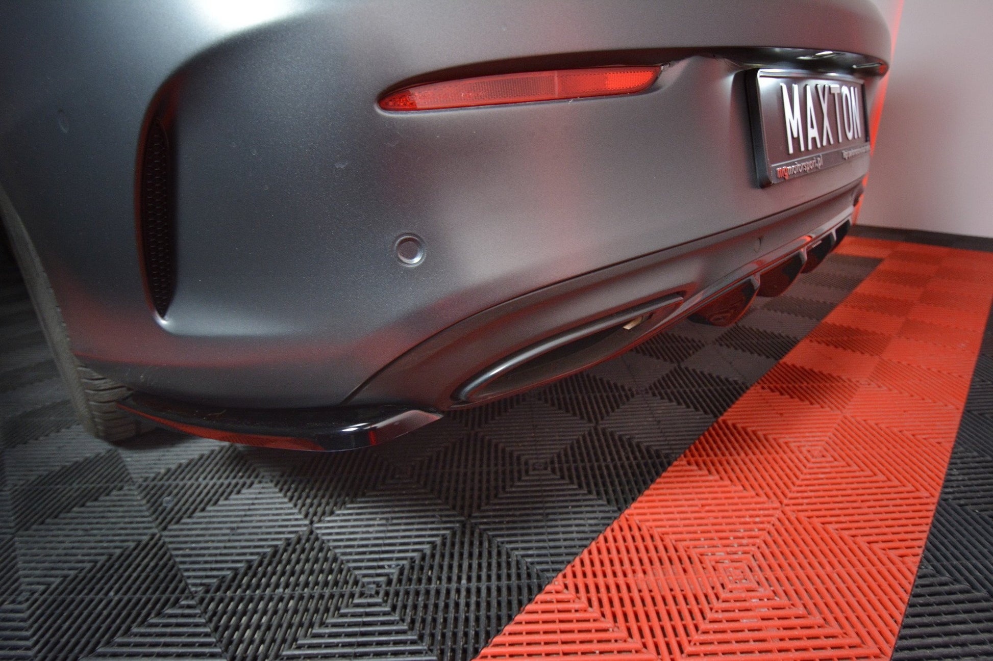 Heck Ansatz Flaps Diffusor für MERCEDES- BENZ C-KLASSE W205 COUPE AMG-LINE Carbon Look