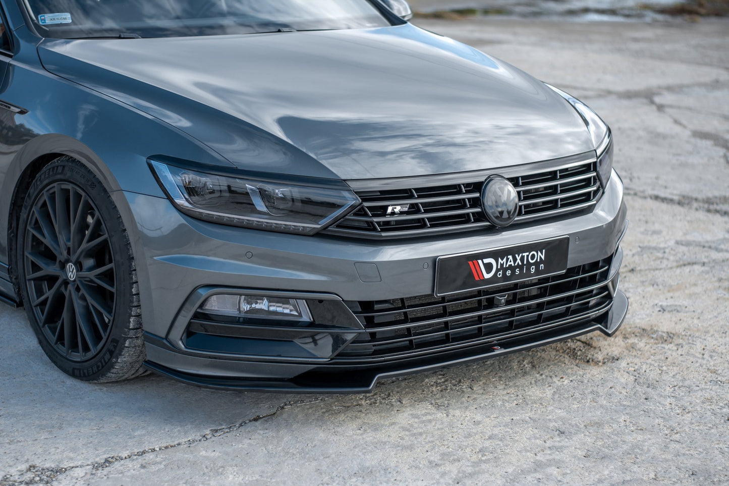 Front Ansatz V.2 für Volkswagen Passat R-Line B8 schwarz matt