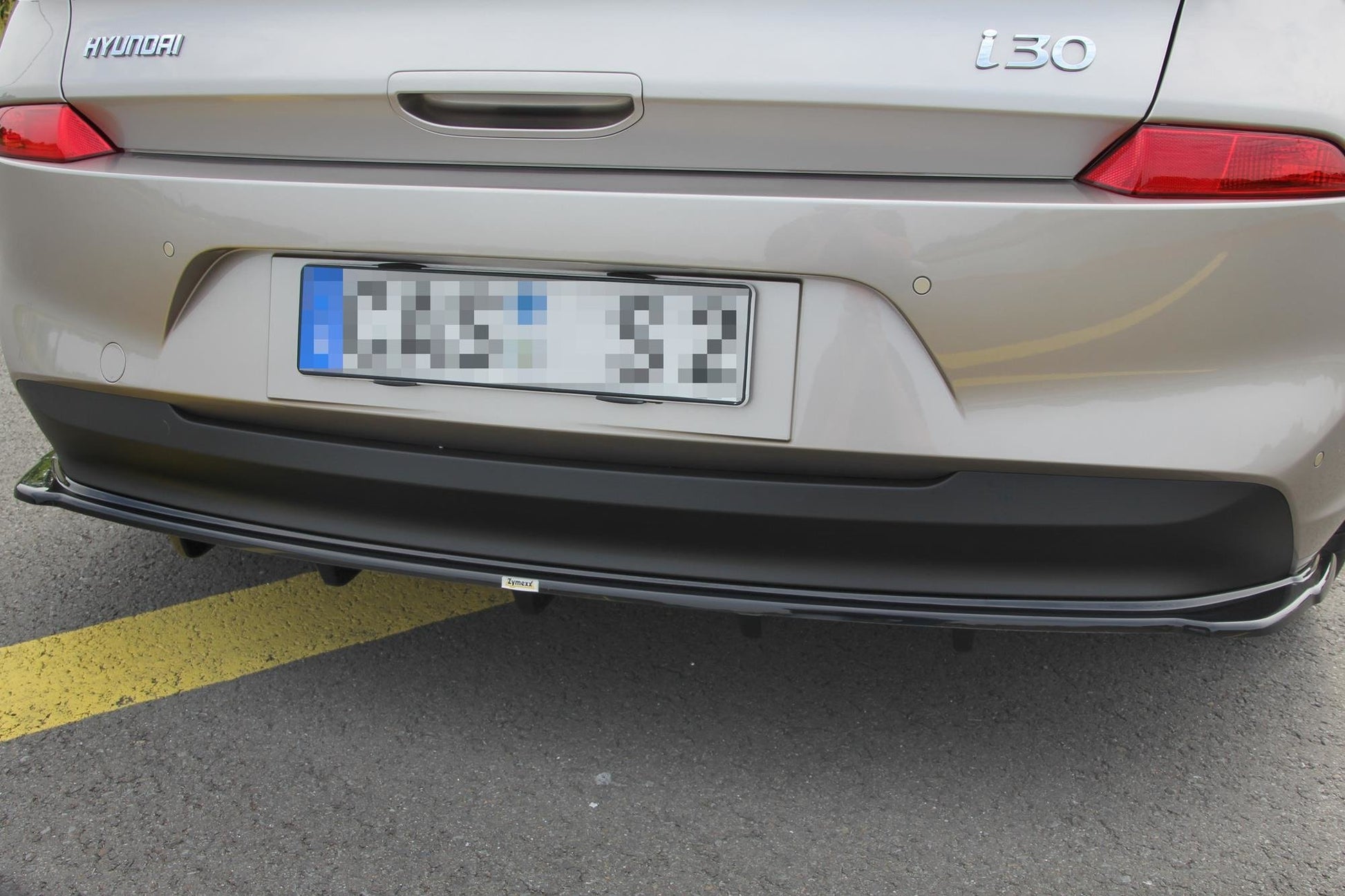 Mittlerer Diffusor Heck Ansatz für im DTM LOOK HYUNDAI I30 MK3 HATCHBACK schwarz matt