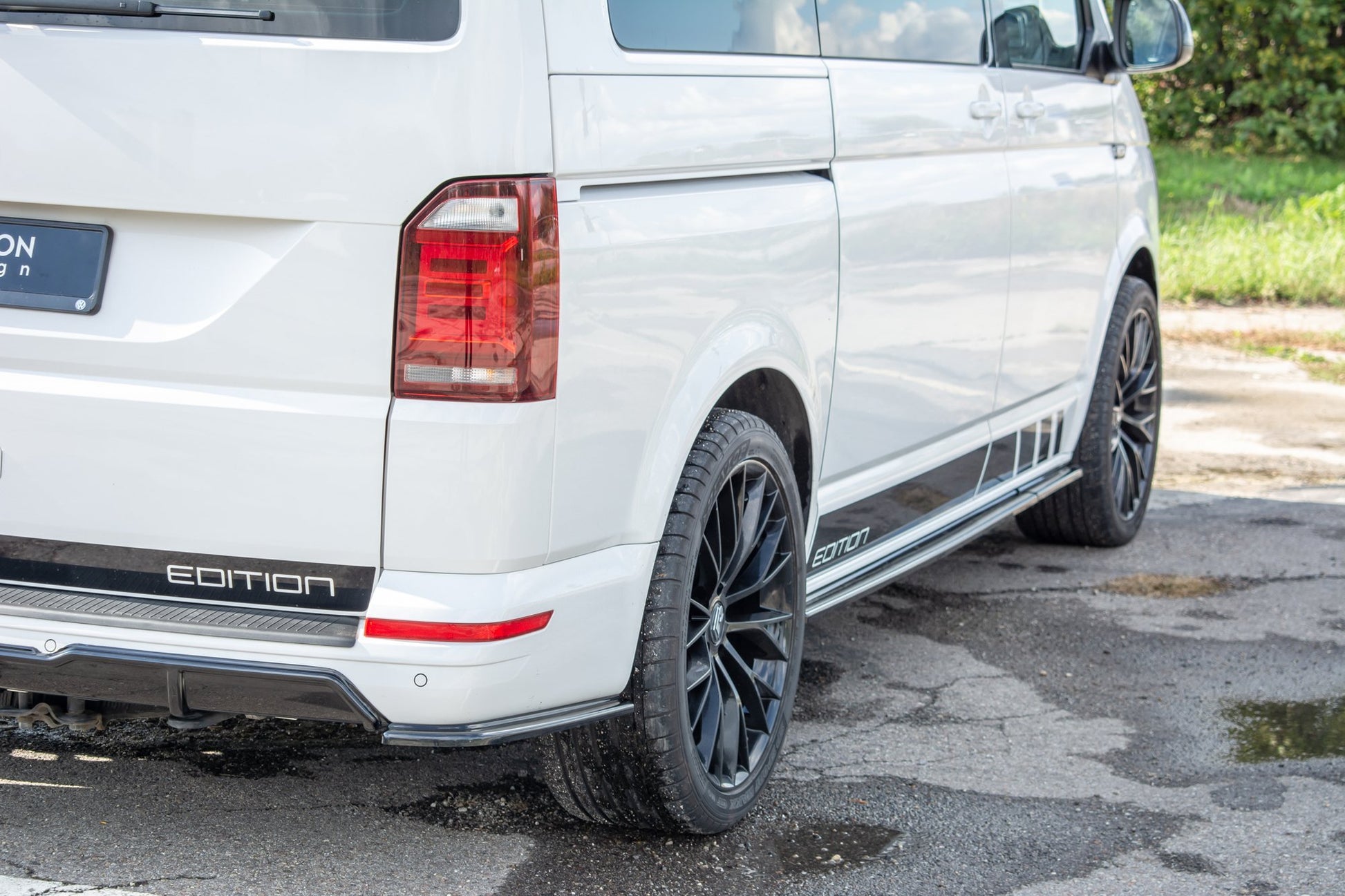 Seitenschweller Ansatz für Volkswagen T6 schwarz Hochglanz