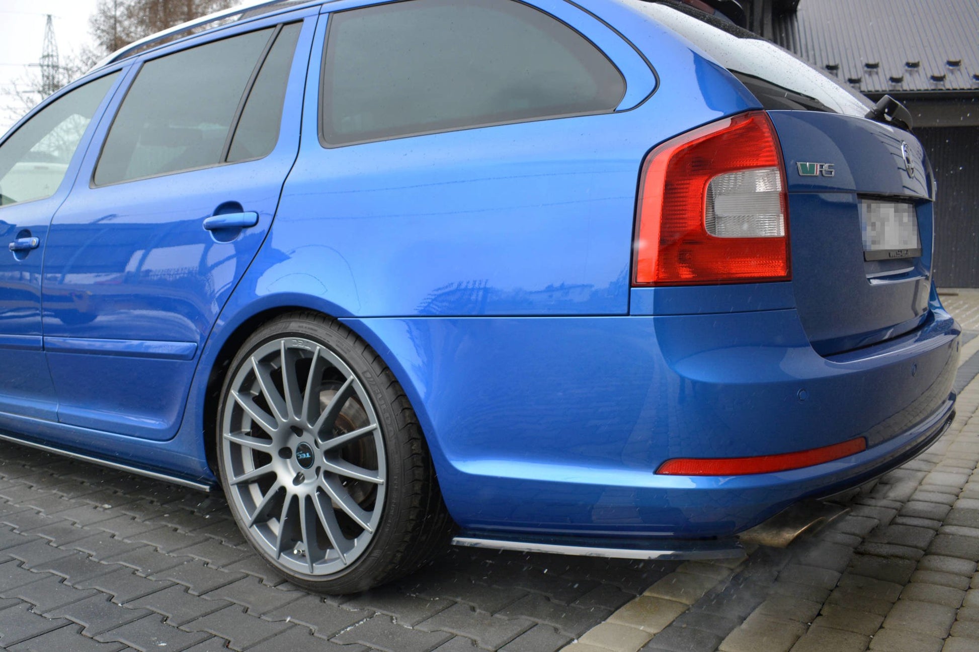 Heck Ansatz Flaps Diffusor für Skoda Octavia RS Mk2 / Mk2 FL Limousine / Combi Carbon Look