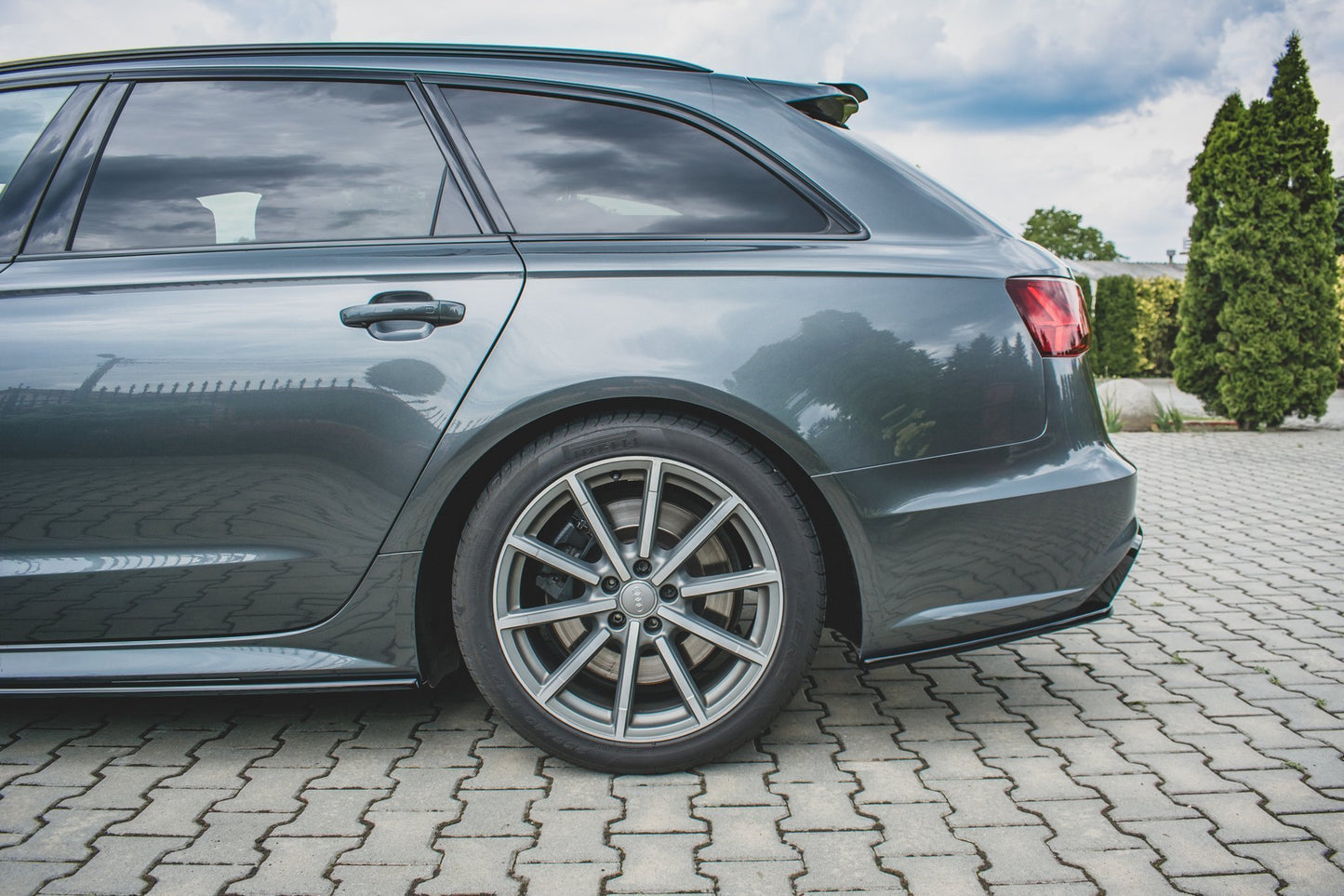 Heck Ansatz Flaps Diffusor für Audi S6 / A6 S-Line C7 FL Carbon Look