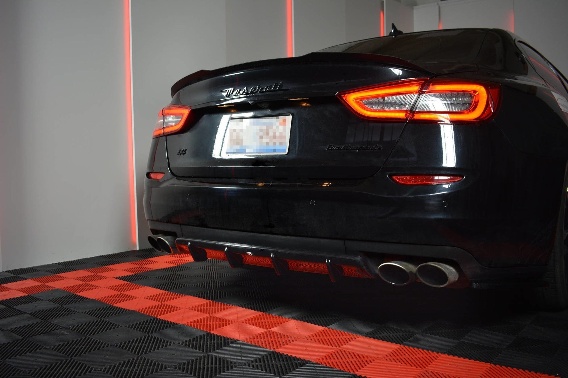Diffusor Heck Ansatz für MASERATI QUATTROPORTE MK.6 vor Facelift Carbon Look