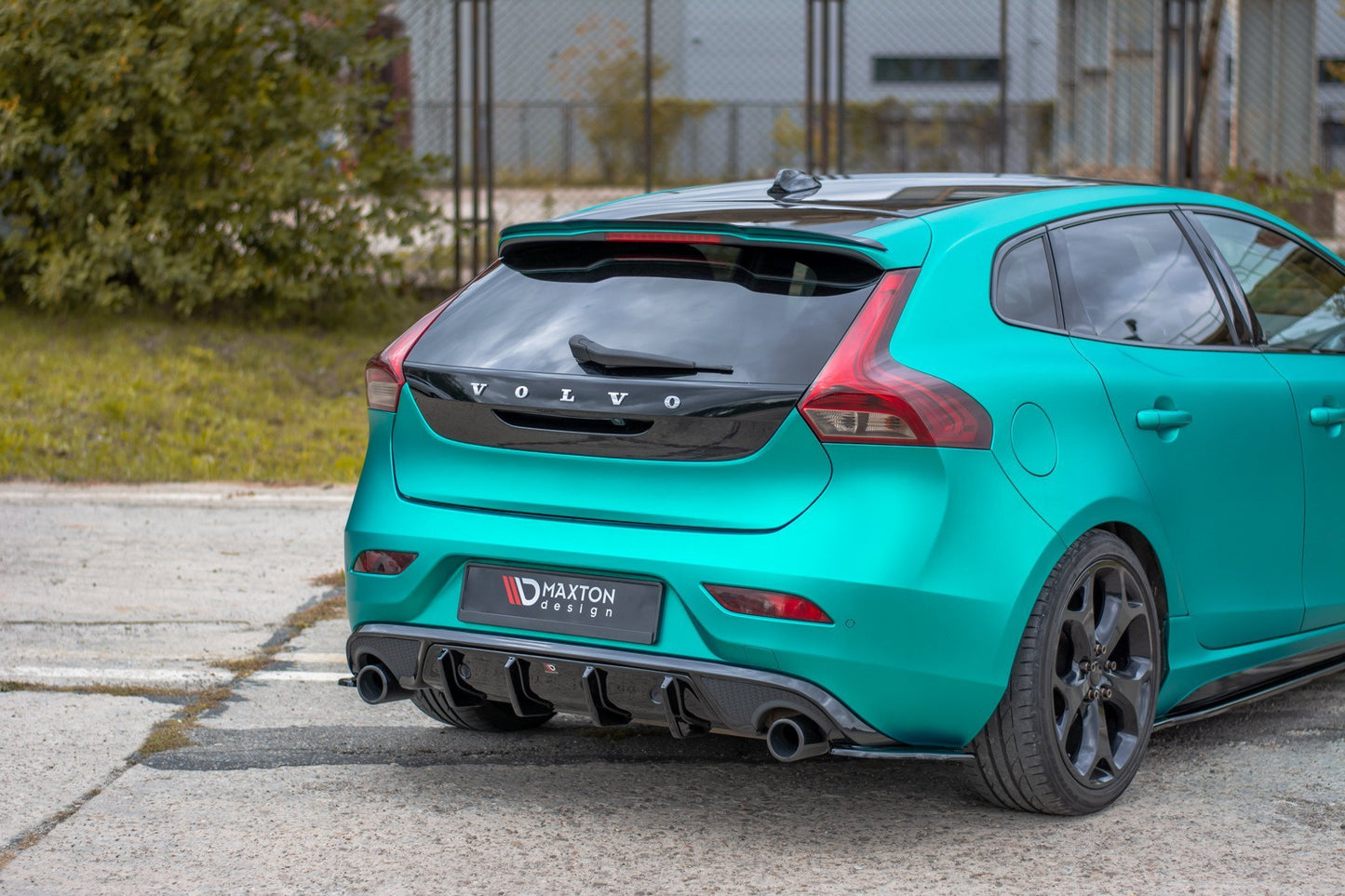 Spoiler CAP für Volvo V40 Carbon Look