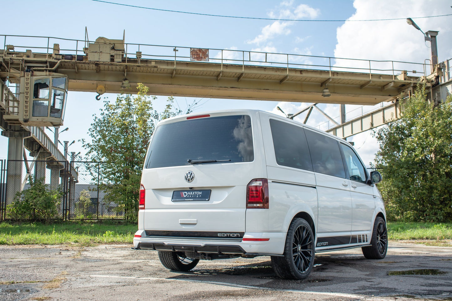 Diffusor Heck Ansatz für Volkswagen T6 Carbon Look