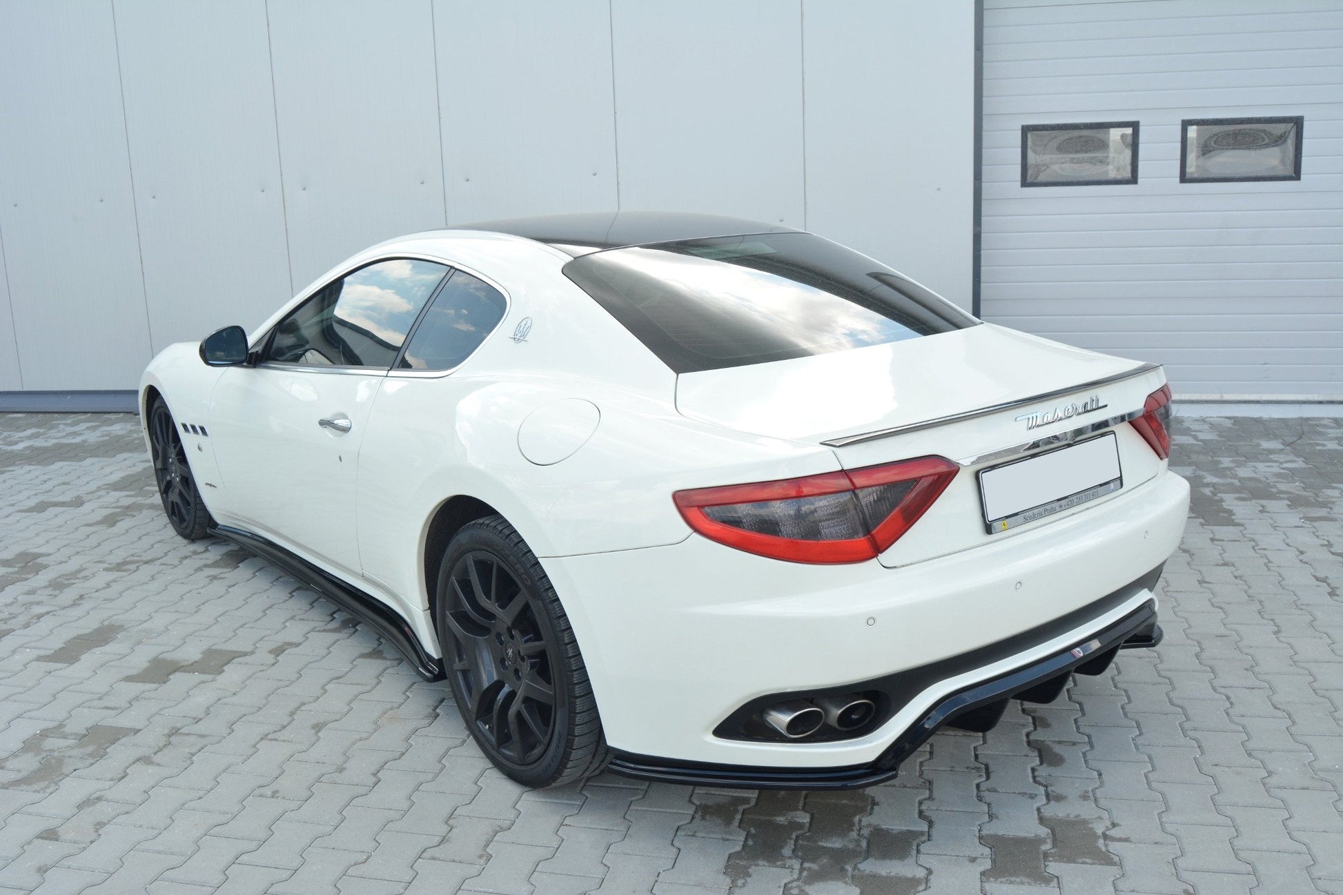 Diffusor Heck Ansatz für MASERATI GRANTURISMO schwarz matt