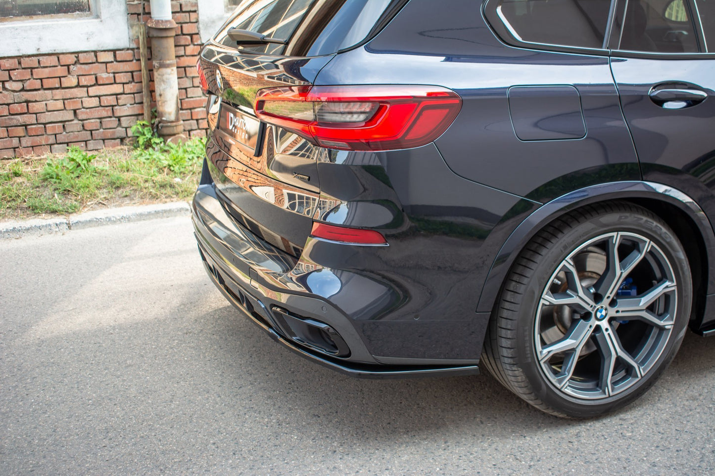 Mittlerer Diffusor Heck Ansatz für BMW X5 G05 M Paket Carbon Look