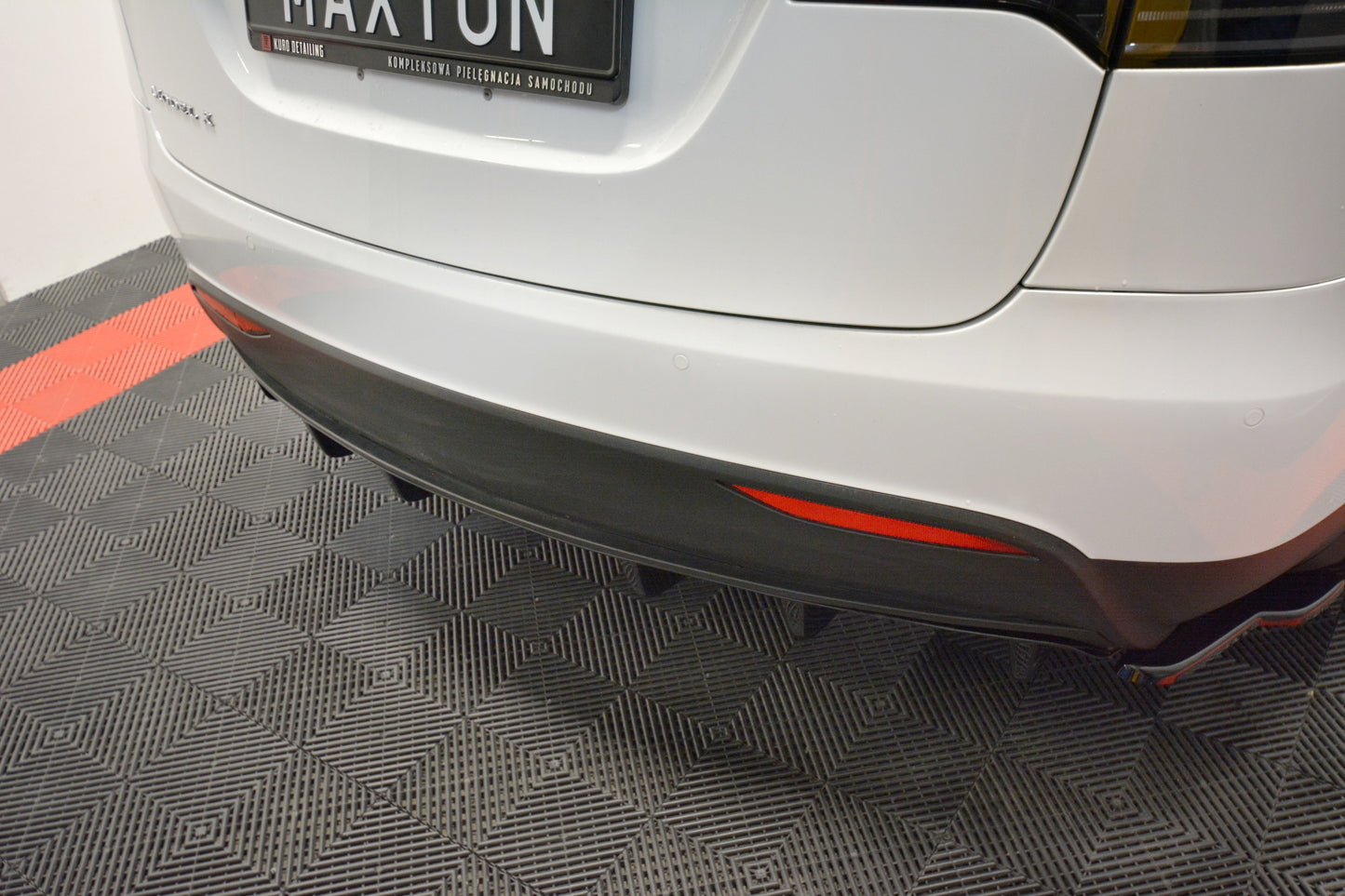 Diffusor Heck Ansatz für TESLA MODEL X schwarz matt