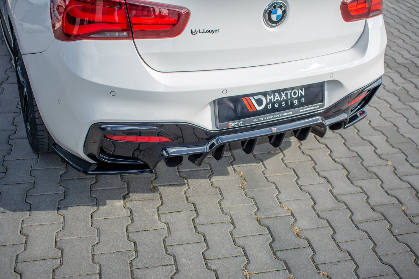 Heck Ansatz Flaps Diffusor für BMW 1er F20 Facelift M-power schwarz matt
