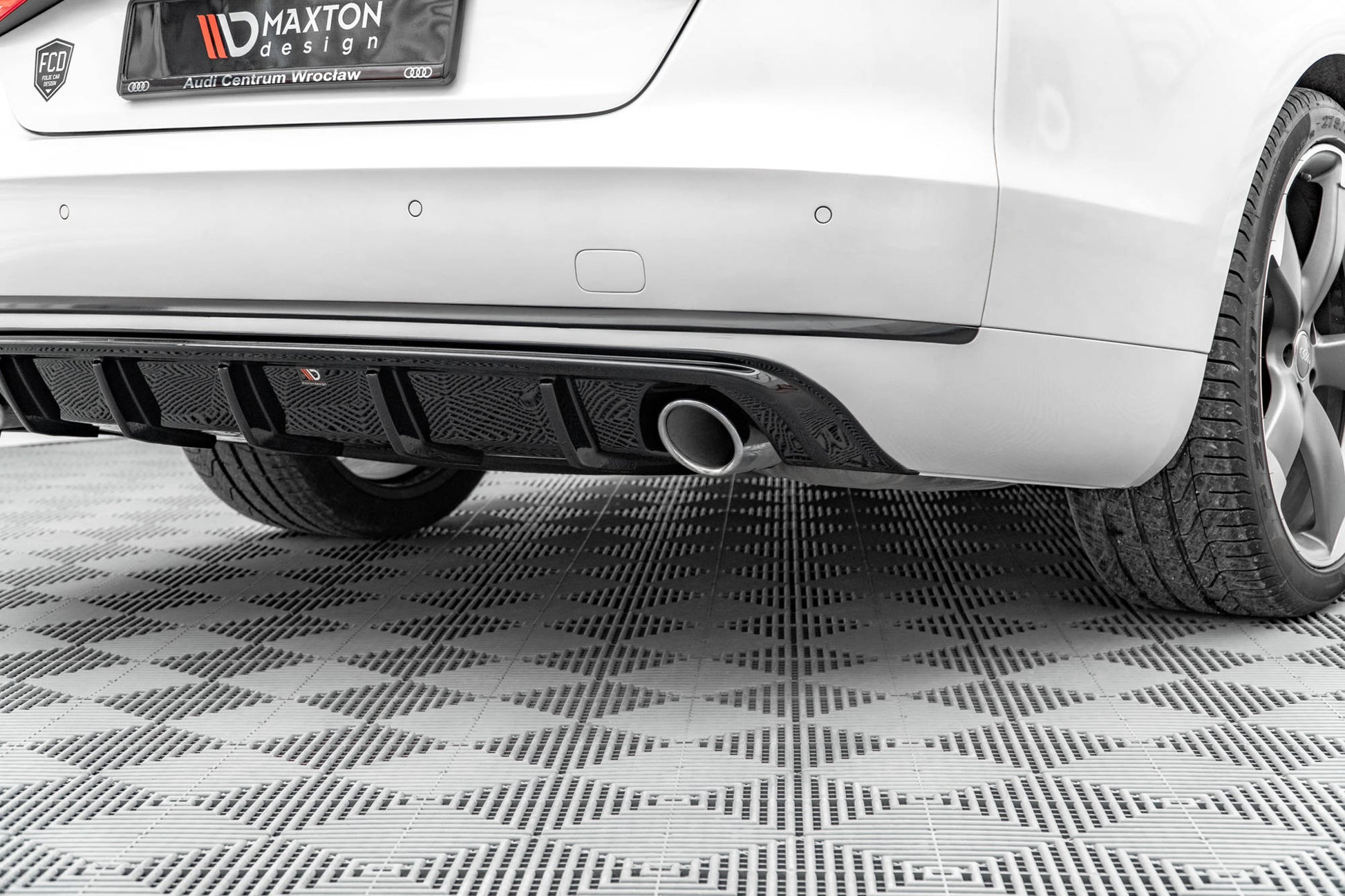Diffusor Heck Ansatz für Audi A8 D4 schwarz matt