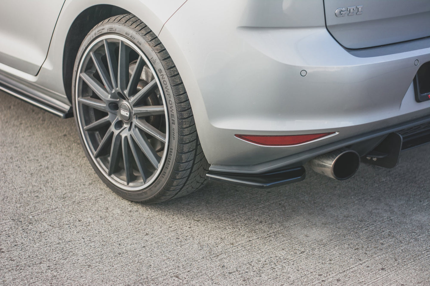 Heck Ansatz Flaps Diffusor V.2 für VW Golf 7 GTI  schwarz Hochglanz