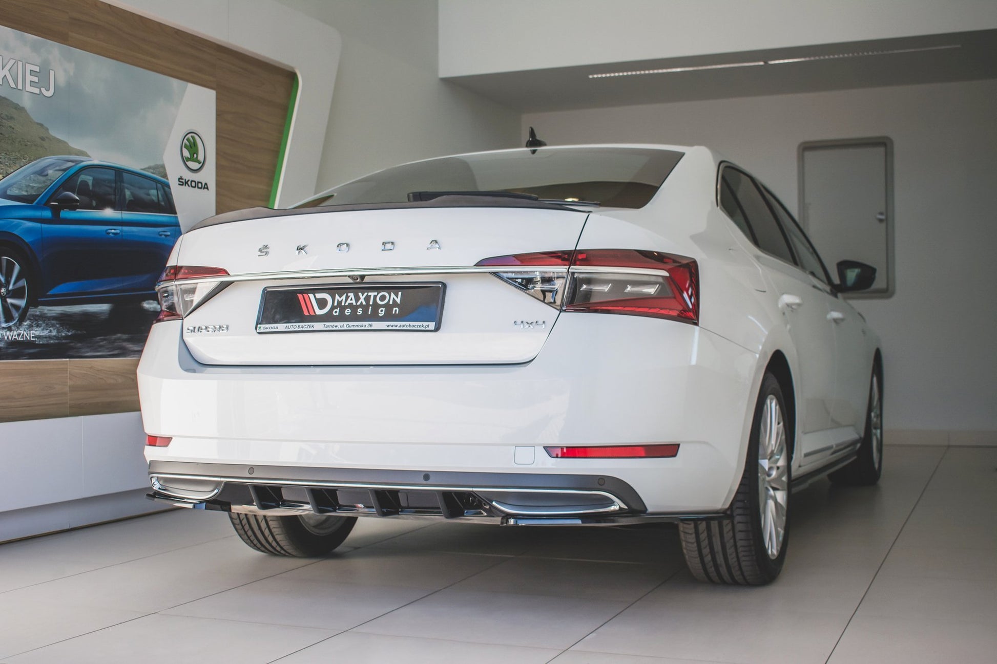 Diffusor Heck Ansatz für Skoda Superb Mk3 FL schwarz matt
