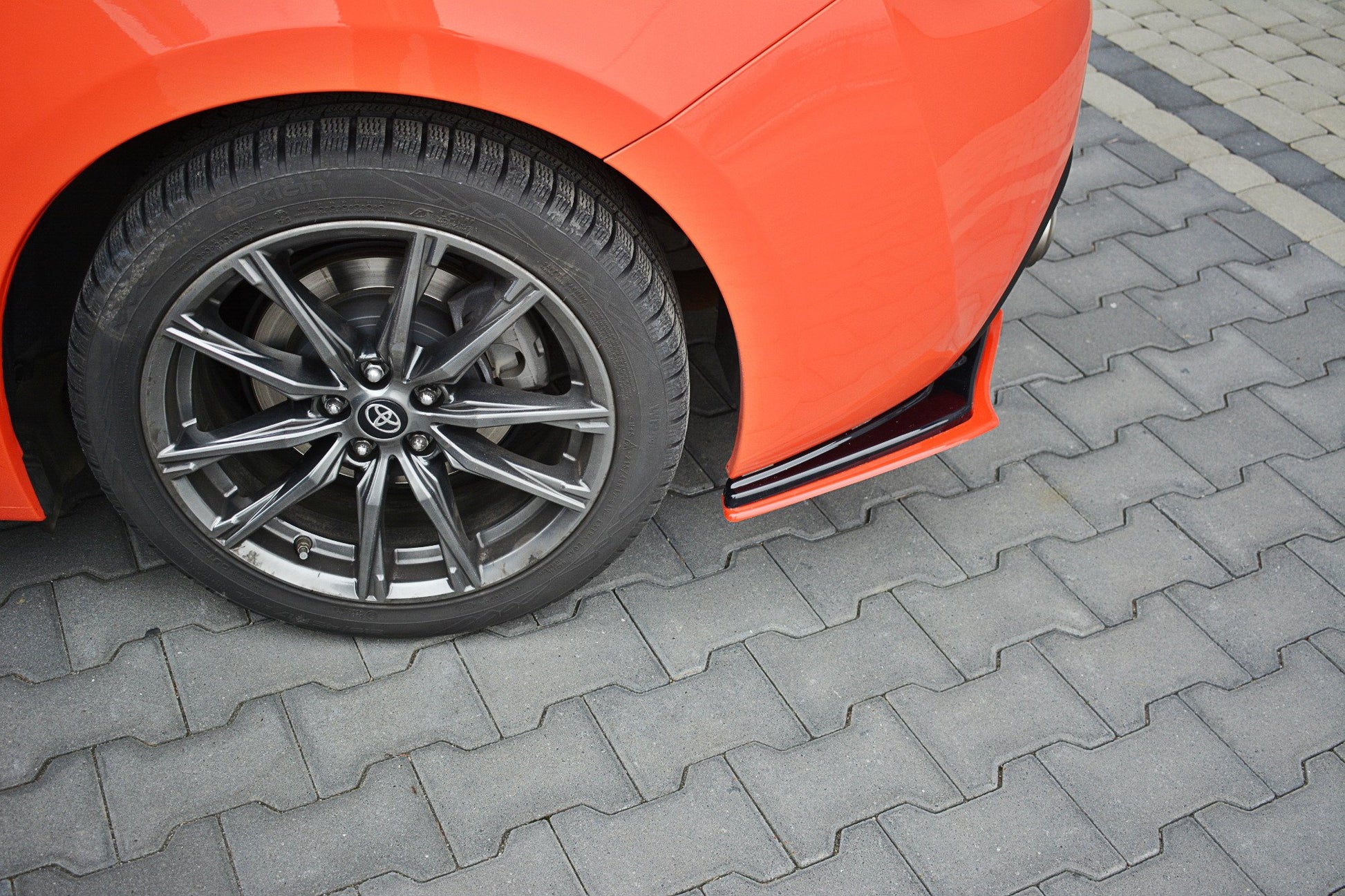 Heck Ansatz Flaps Diffusor V.2 für TOYOTA GT86 FACELIFT  schwarz Hochglanz