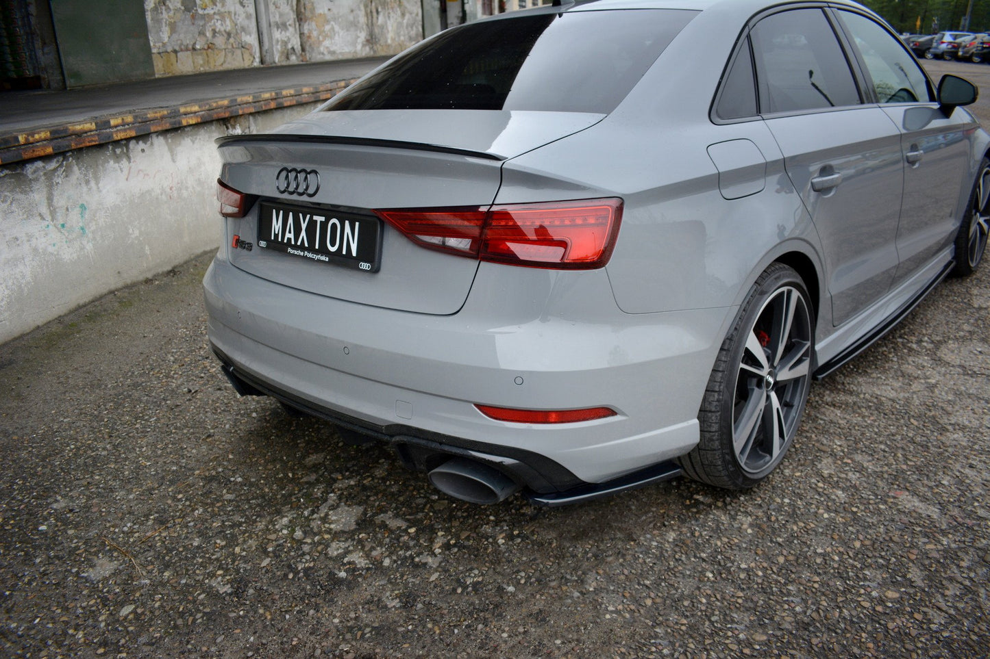 Splitter / Diffusor Heck Ansatz für Audi RS3 8V FL Limousine schwarz matt