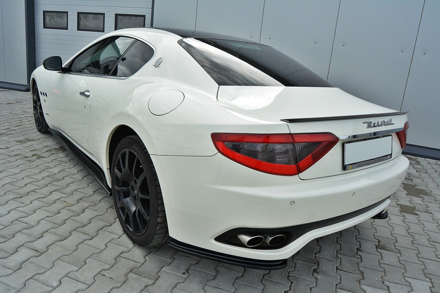 Seitenschweller Ansatz für MASERATI GRANTURISMO 2007-2011 schwarz matt