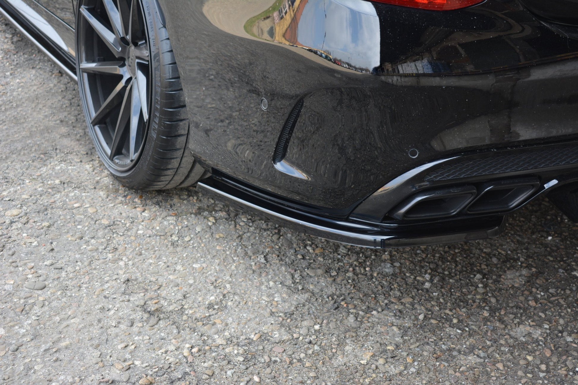 Heck Ansatz Flaps Diffusor für MERCEDES- BENZ C43 AMG W205 schwarz matt