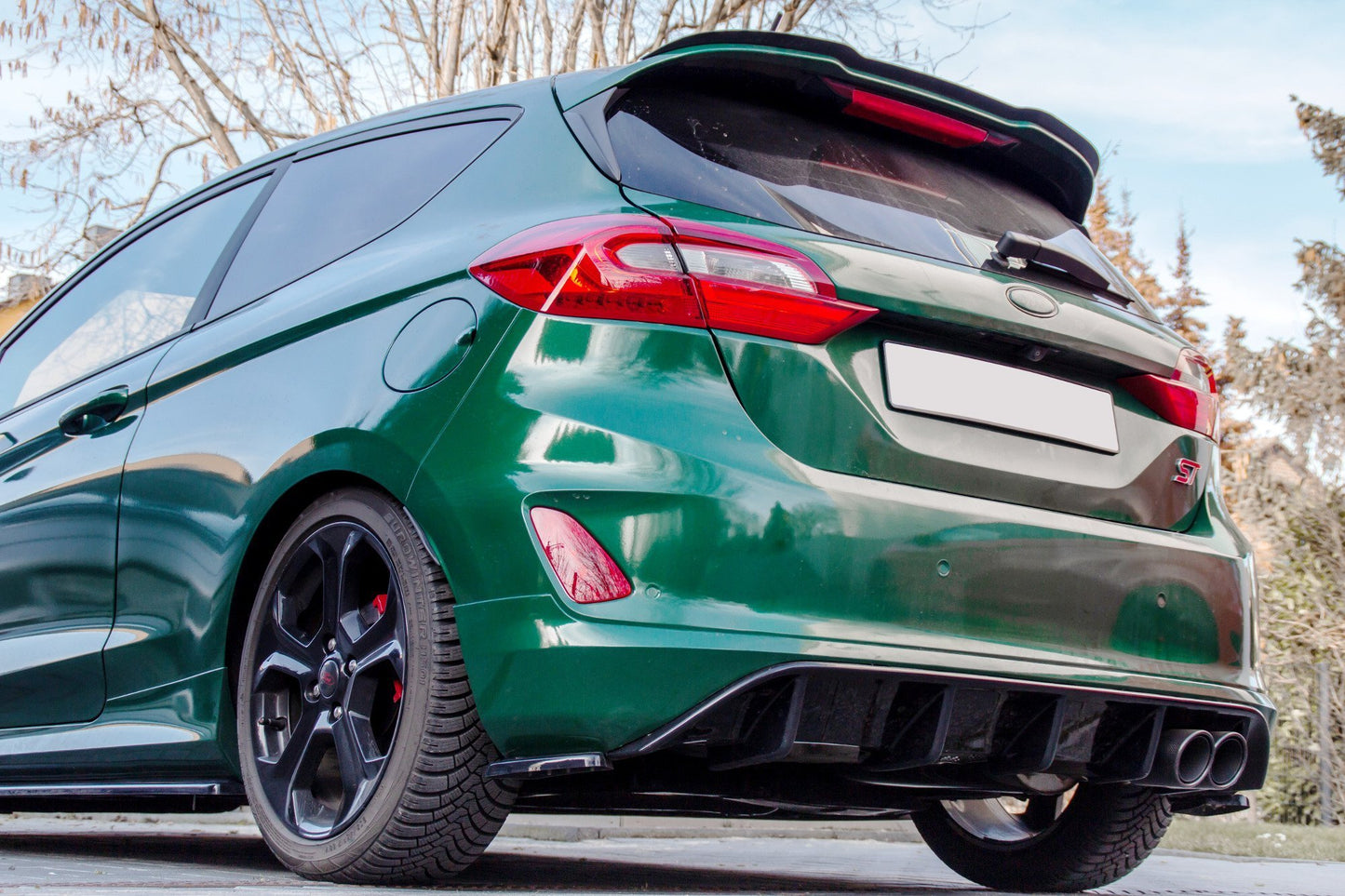 Diffusor Heck Ansatz für Ford Fiesta Mk8 ST schwarz Hochglanz