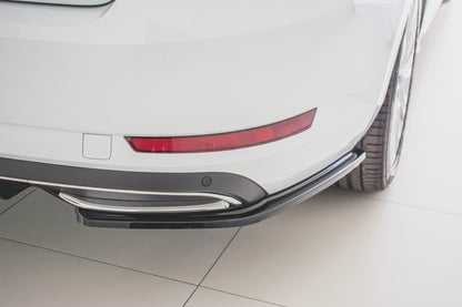 Heck Ansatz Flaps Diffusor für Skoda Superb Mk3 FL Hatchback / Kombi Carbon Look