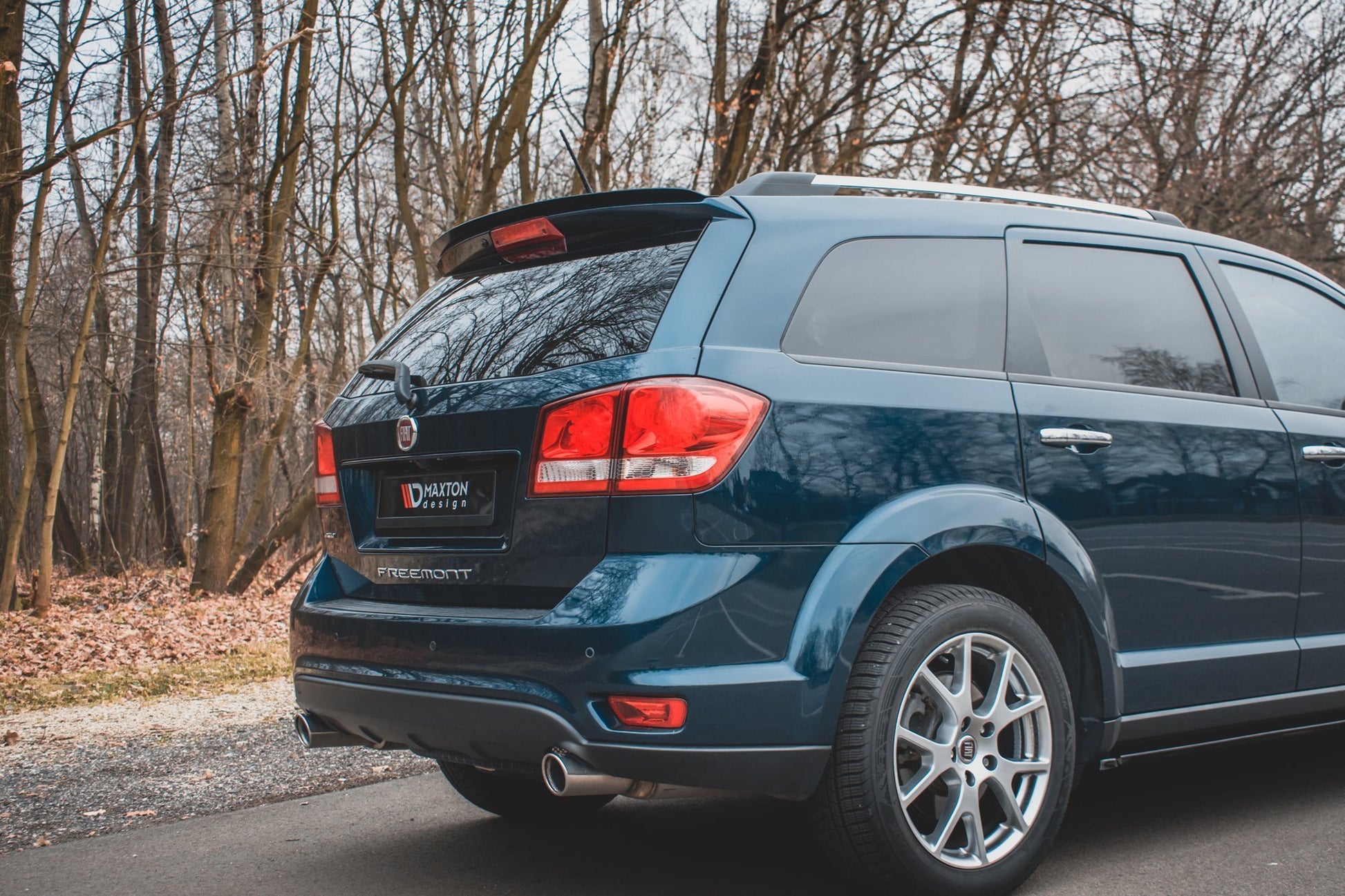 Spoiler CAP für Fiat Freemont schwarz Hochglanz