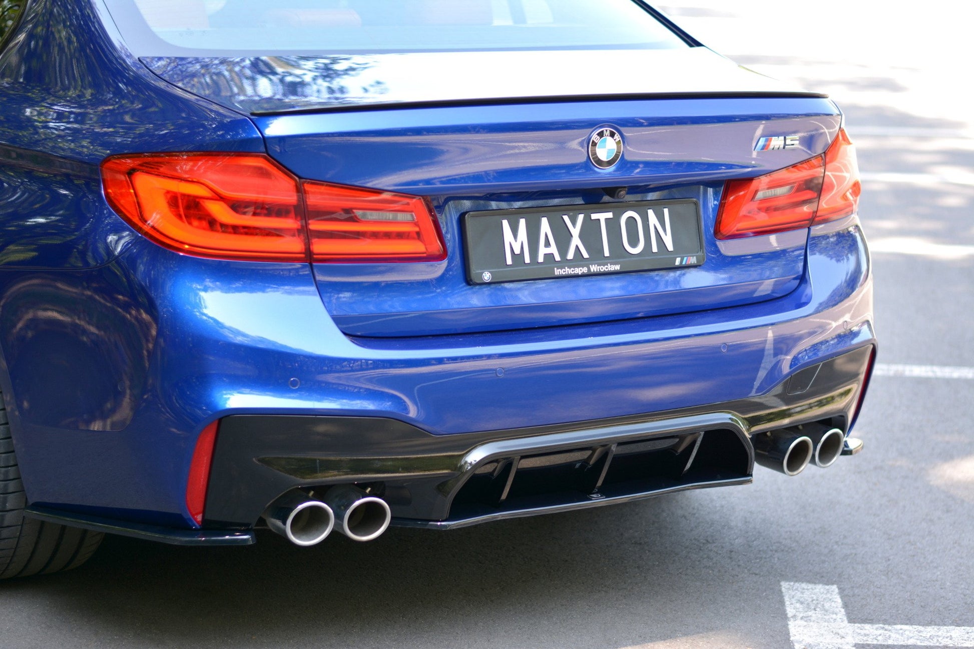 Mittlerer Diffusor Heck Ansatz für BMW M5 F90 schwarz Hochglanz