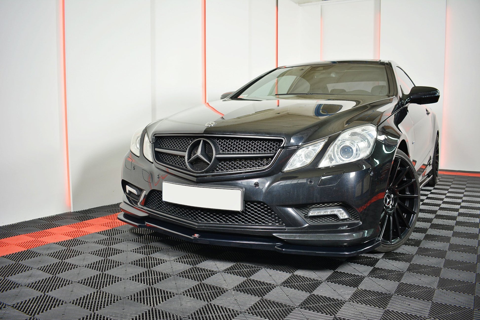 Front Ansatz für  Mercedes-Benz E-Klasse W207 Coupe AMG-Line schwarz matt