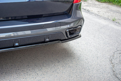 Mittlerer Diffusor Heck Ansatz für BMW X5 G05 M Paket Carbon Look