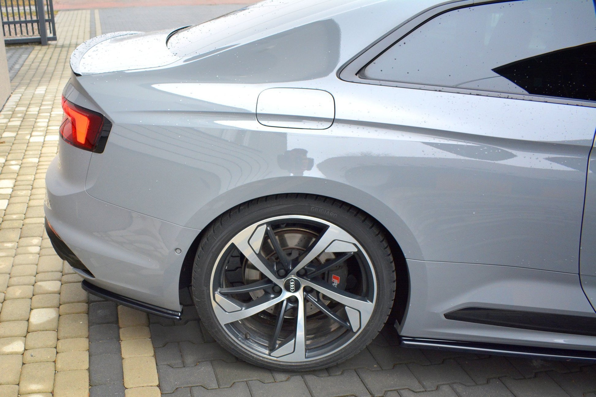 Heck Ansatz Flaps Diffusor für Audi RS5 F5 Coupe  schwarz matt