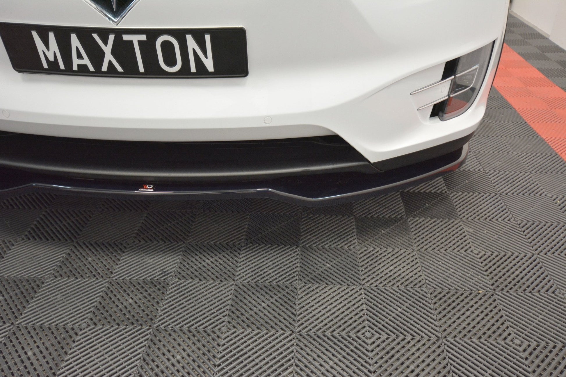 Front Ansatz V.2 für TESLA MODEL X schwarz matt
