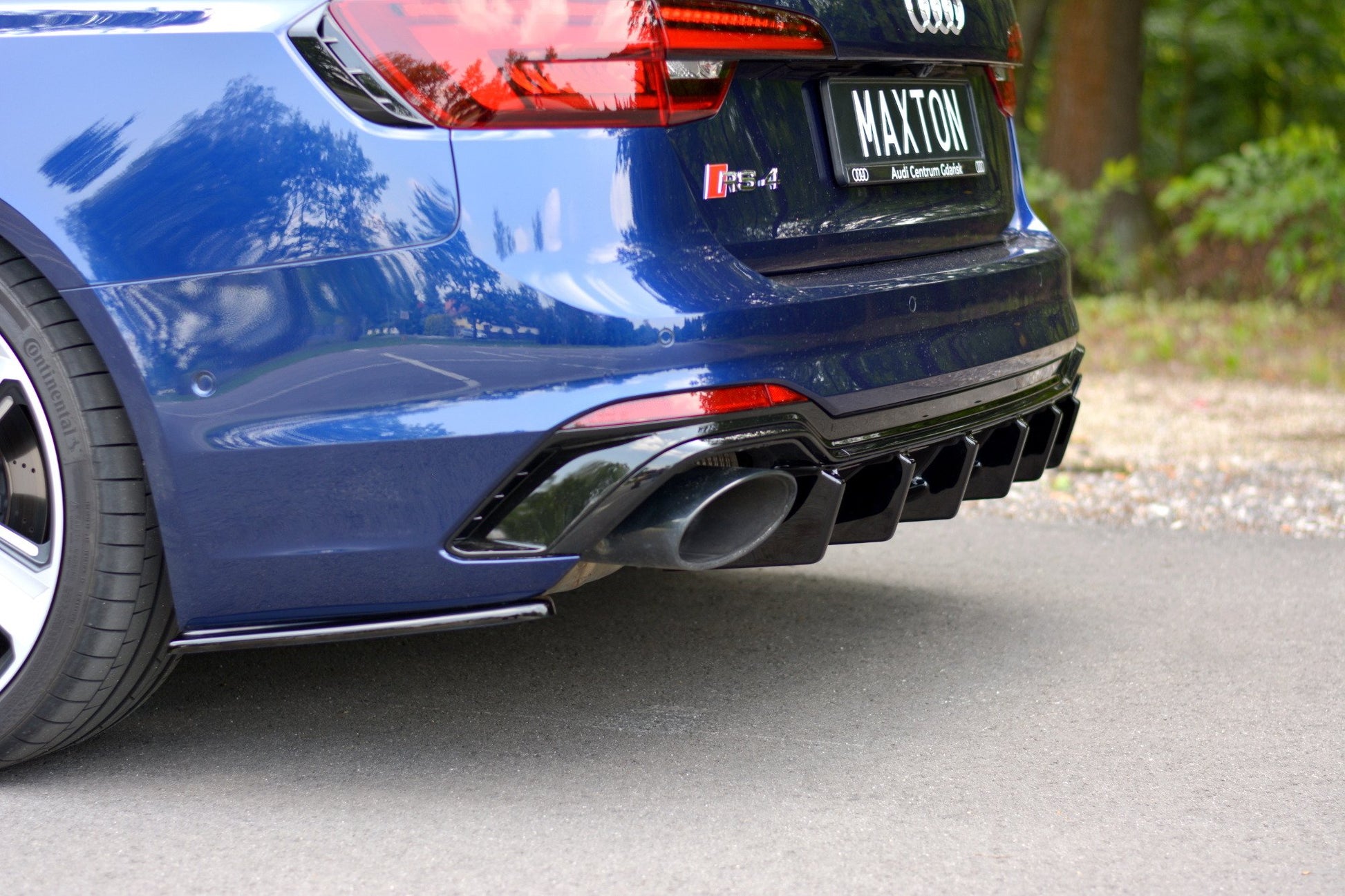 Diffusor Heck Ansatz für Audi RS4 B9 Avant schwarz Hochglanz