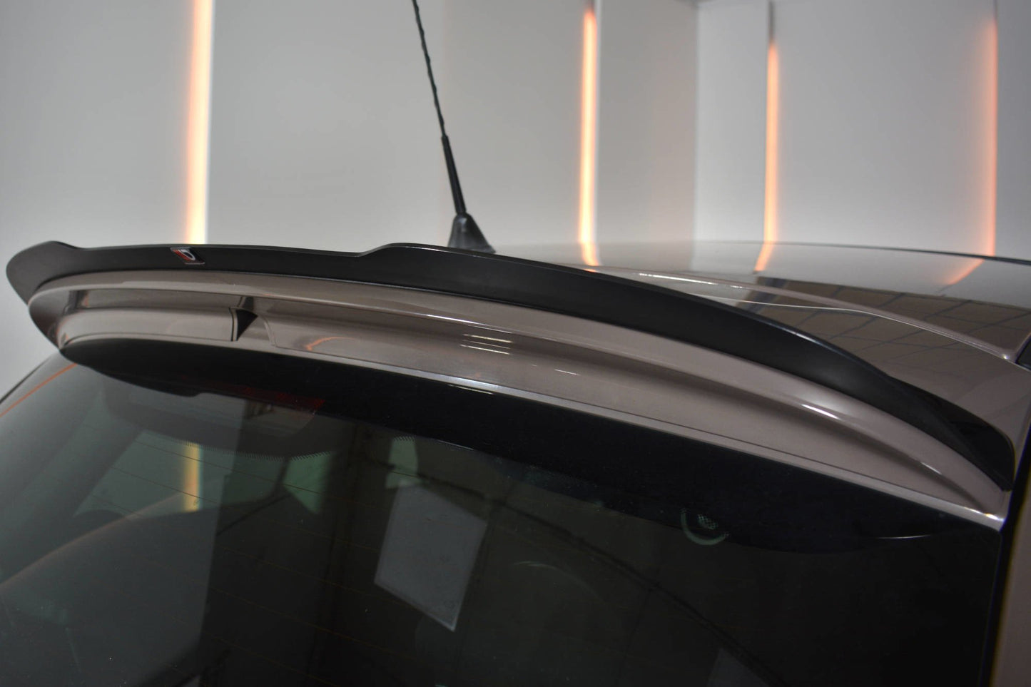 Spoiler CAP für FIAT 500 HATCHBACK SPORT vor Facelift Carbon Look