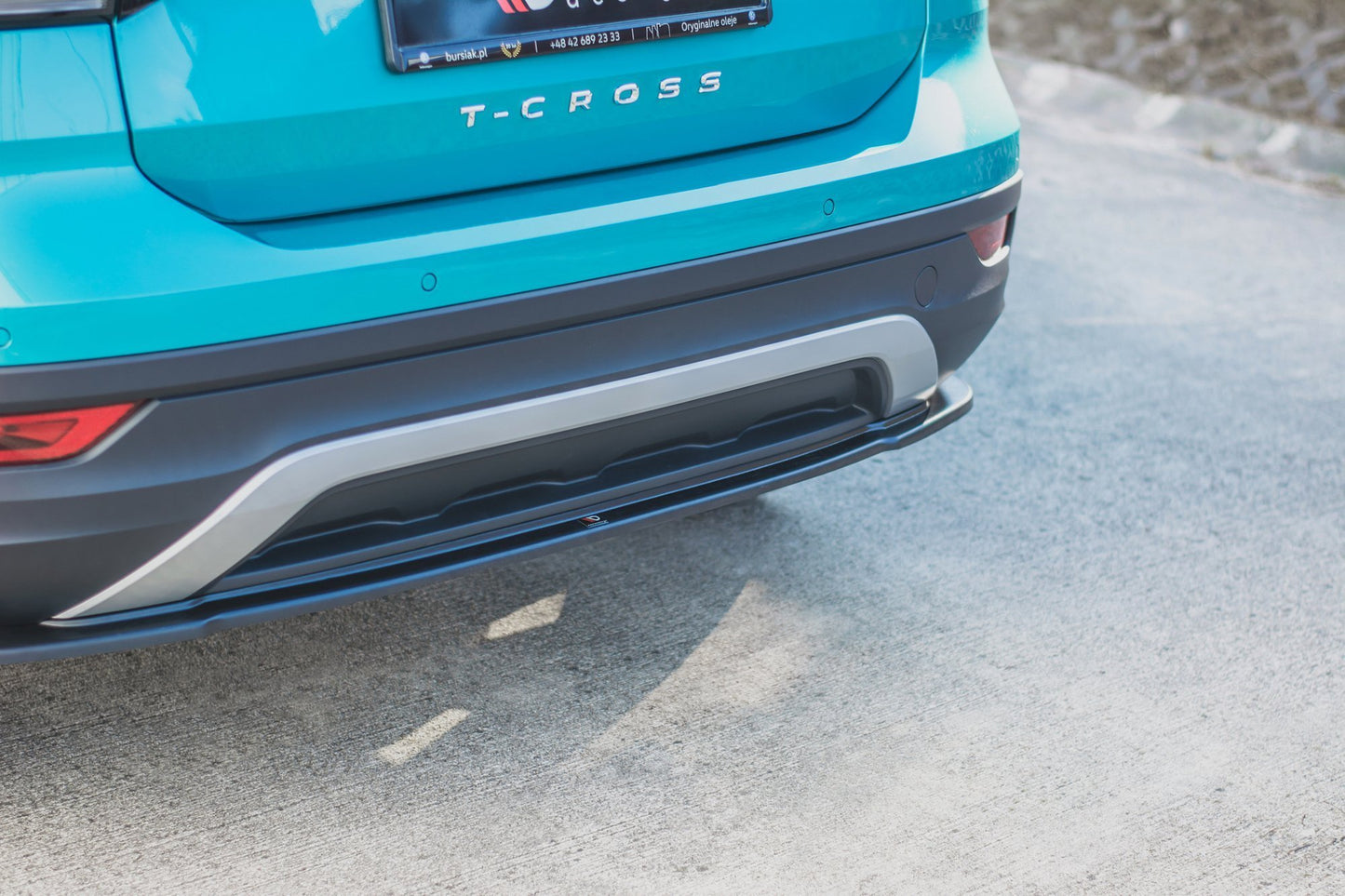 Mittlerer Diffusor Heck Ansatz für Volkswagen T-Cross schwarz Hochglanz