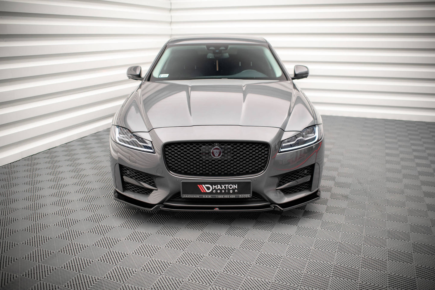 Front Ansatz V.2 für Jaguar XF R-Sport Mk2 schwarz matt
