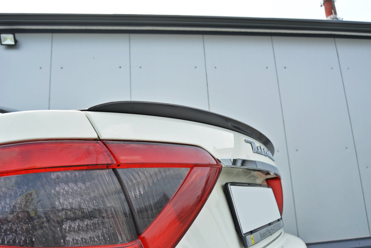 Spoiler CAP für MASERATI GRANTURISMO 2007-2011 schwarz matt