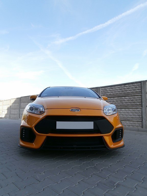 Frontstoßstange passend für FORD FOCUS MK3 VORFL (FOCUS RS 2015 LOOK) mit LED