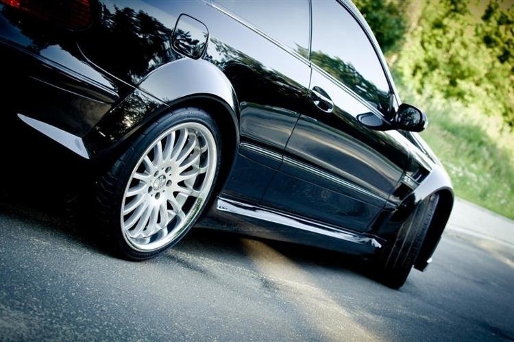 BODYKIT für + Motorhaube MERCEDES CLK W209 BLACK SERIES LOOK