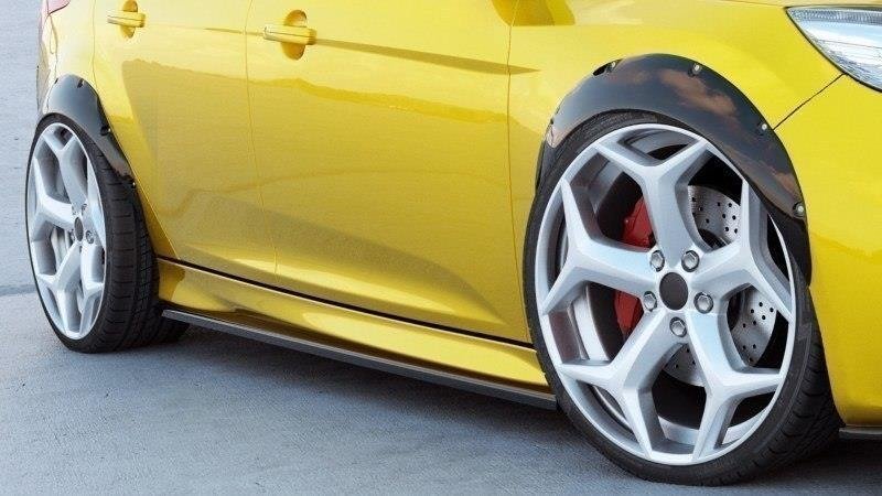 Kotflügelverlängerung Ford Focus ST Mk3 schwarz Hochglanz