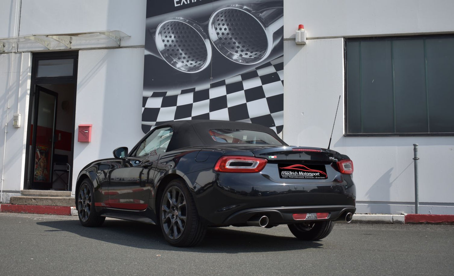 Gruppe A Duplex-Anlage Fiat 124 Spider