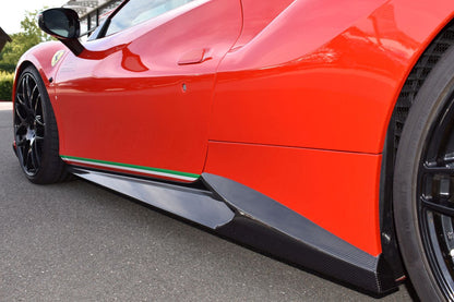 Seitenschweller (Satz) in Sichtcarbon Ferrari 488 GTB