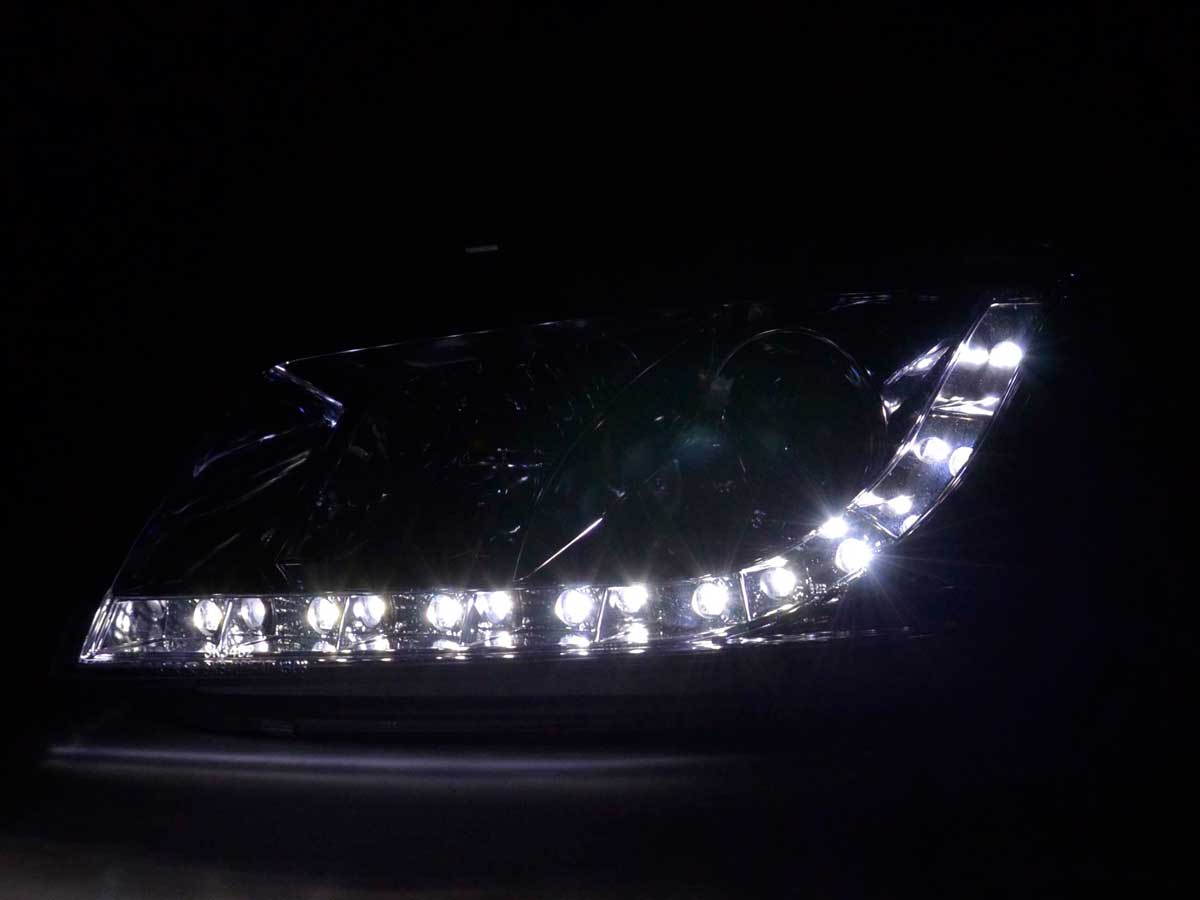 Scheinwerfer Set Daylight LED TFL-Optik Audi A3 Typ 8P Bj. 03-07 chrom