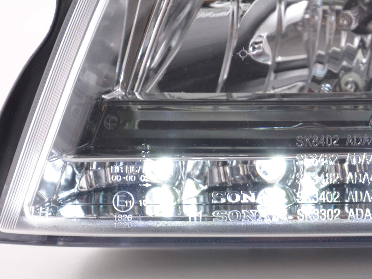 Scheinwerfer Daylight Audi A4 Typ 8E Bj. 01-04 chrom