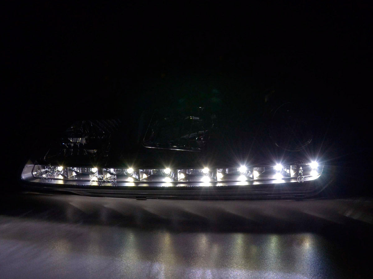 Scheinwerfer Set Daylight LED TFL-Optik Ford Focus 4/5-trg. Bj. 05-08 schwarz
