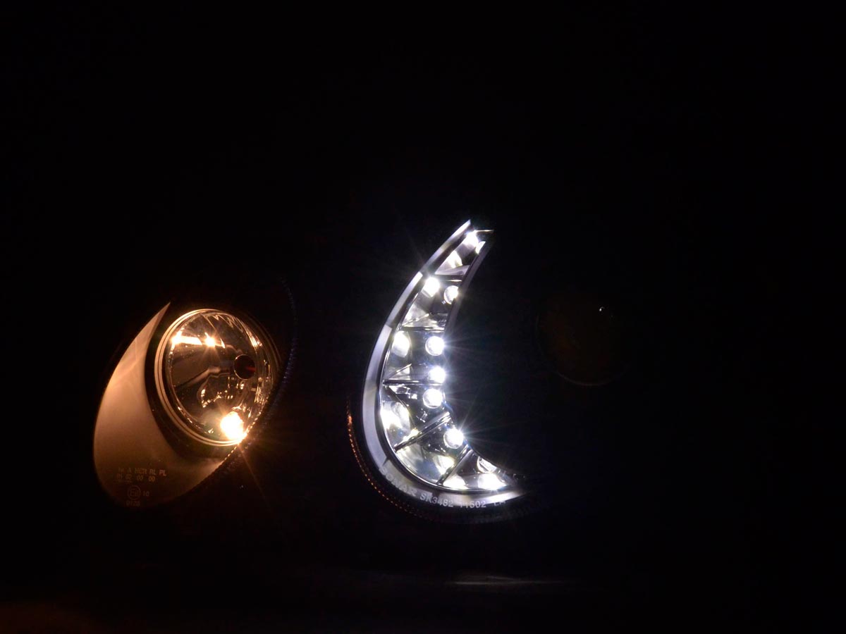 Scheinwerfer Set Daylight LED TFL-Optik Mercedes E-Klasse Typ W211 Bj. 06-08 schwarz