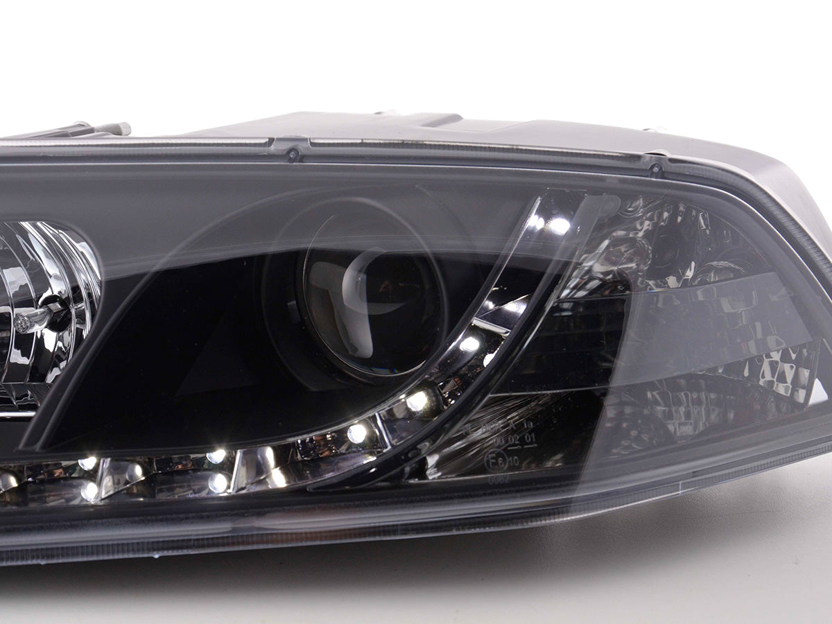 Scheinwerfer Set Daylight LED TFL-Optik Skoda Octavia Typ 1Z Bj. 04-08 schwarz