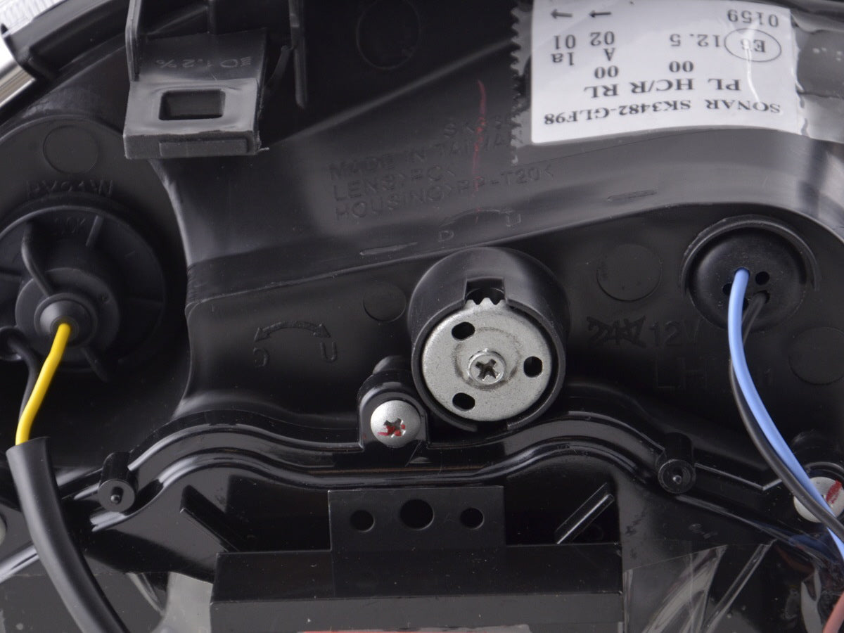 Scheinwerfer Set Daylight LED Tagfahrlicht VW Golf 4 Bj. 97-03 schwarz für Rechtslenker