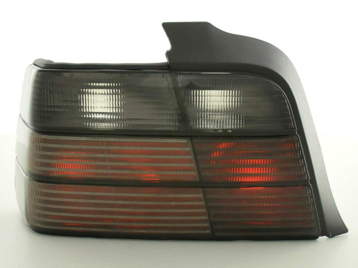 Rückleuchten BMW 3er Limo Typ E36  91-98 schwarz
