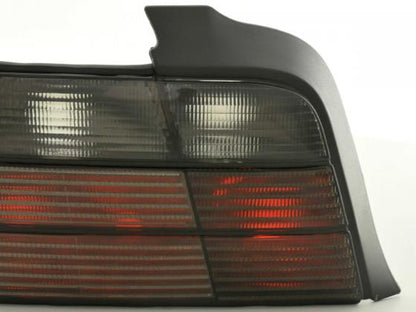 Rückleuchten BMW 3er Limo Typ E36  91-98 schwarz