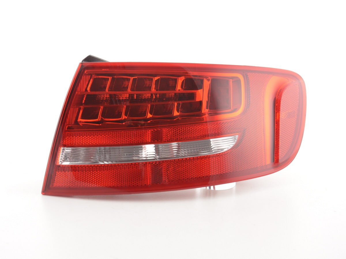 Verschleißteile Rückleuchte LED rechts Audi A4 Avant (8K) Bj. 08-11 rot/klar