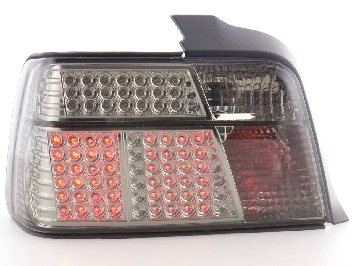 Rückleuchte LED Set gebraucht BMW 3er Limo Typ E36 Bj. 91-98 schwarz/rot