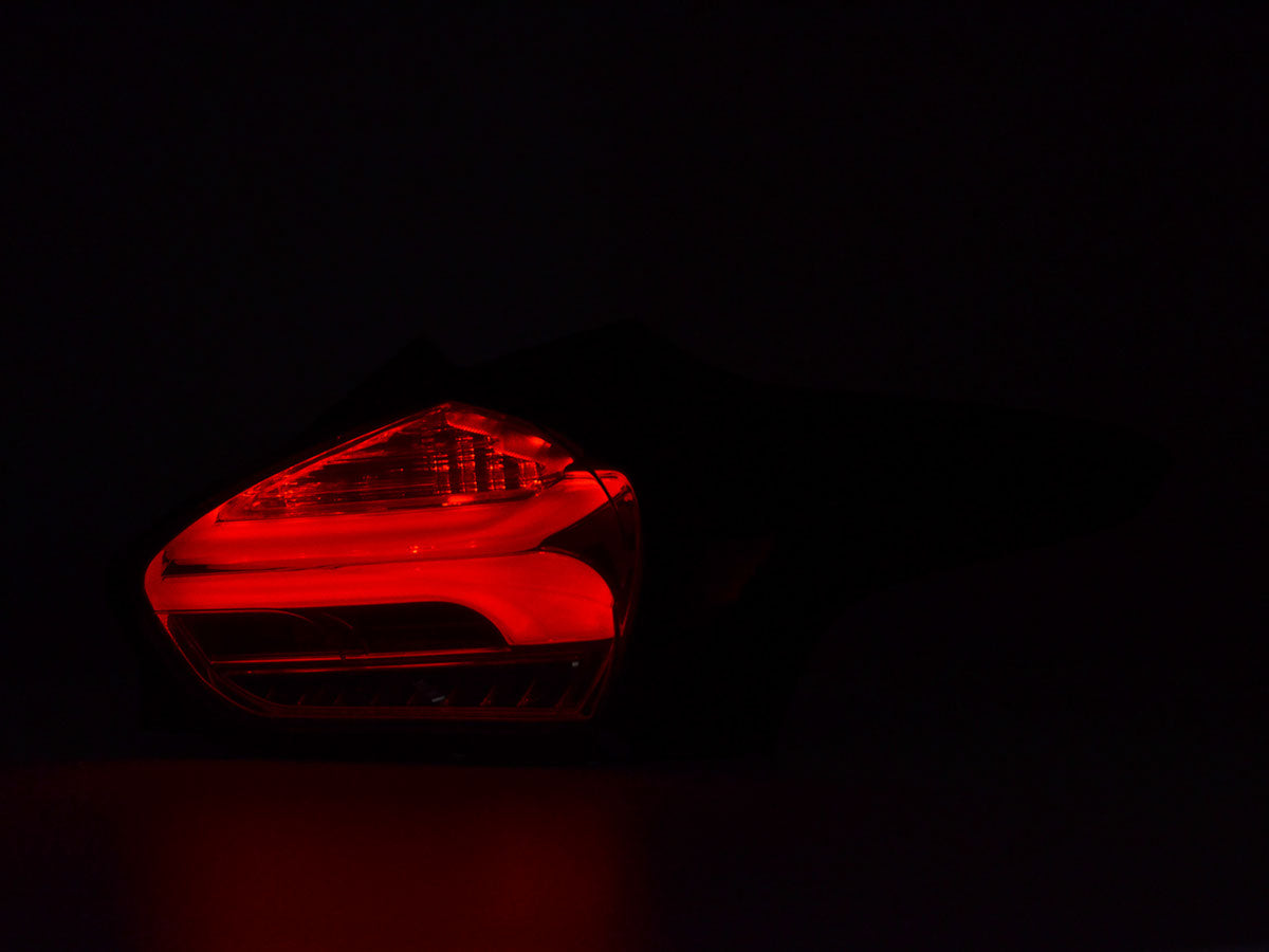 LED Rückleuchten Ford Focus 3 5-Türer Schrägheck Bj. 14-18 rot/smoke